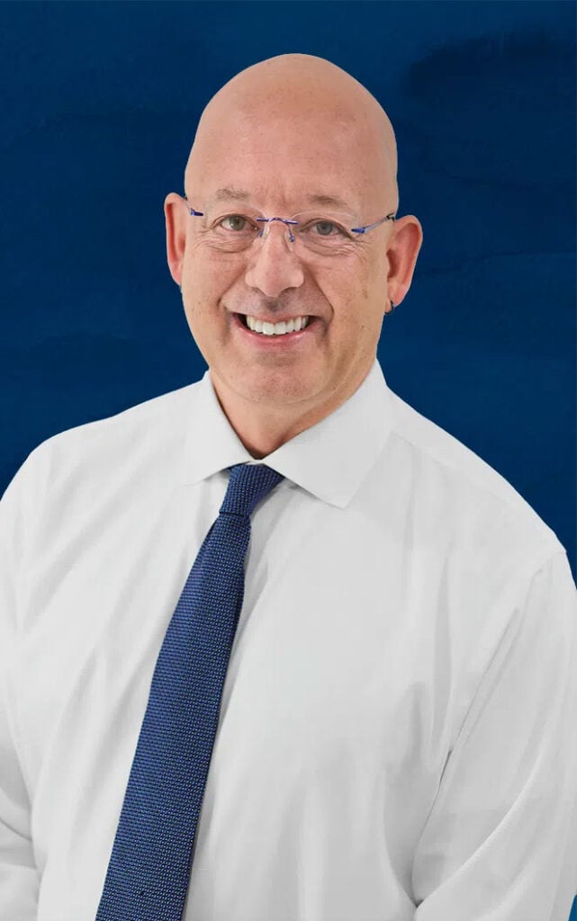 Headshot image of Dr. Brent Shelley, OD.