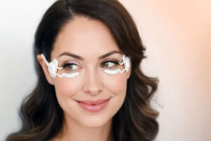 Woman recieveing Tear Care treatment at Southwest Eye Institute.